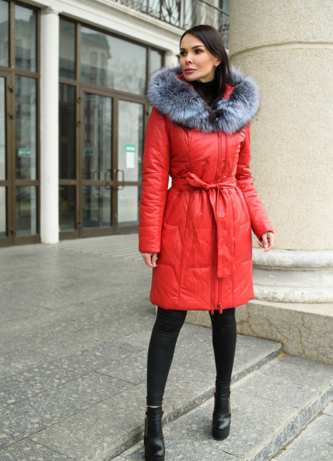 Пуховик из эко кожи красного цвета модель № 76399 универмаг малина