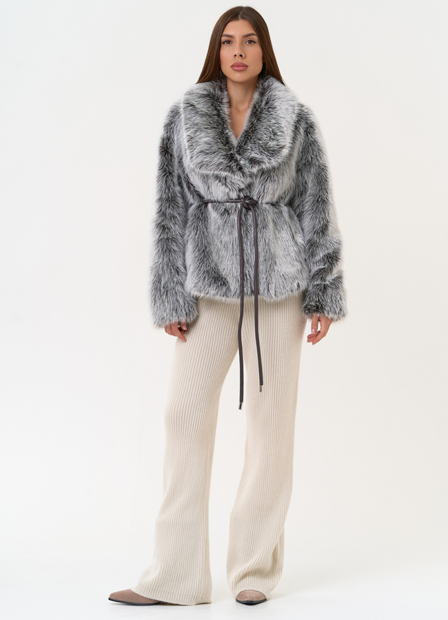 Женская короткая шуба из эко меха с воротником модель № 31438 в кредит Женская короткая шуба из эко меха с воротником модель № 31438 в кредит