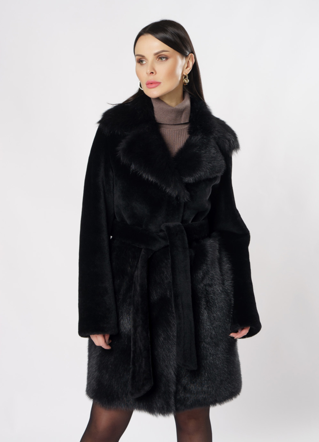 Дубленка черного цвета с английским воротником модель № 1416-86 в рассрочку
