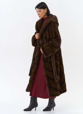 Шуба из меха норки с капюшоном