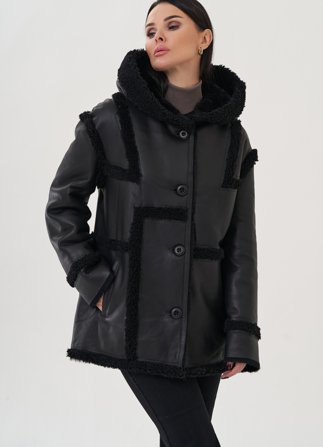 фото Женская дубленка с капюшоном  модель № 26043