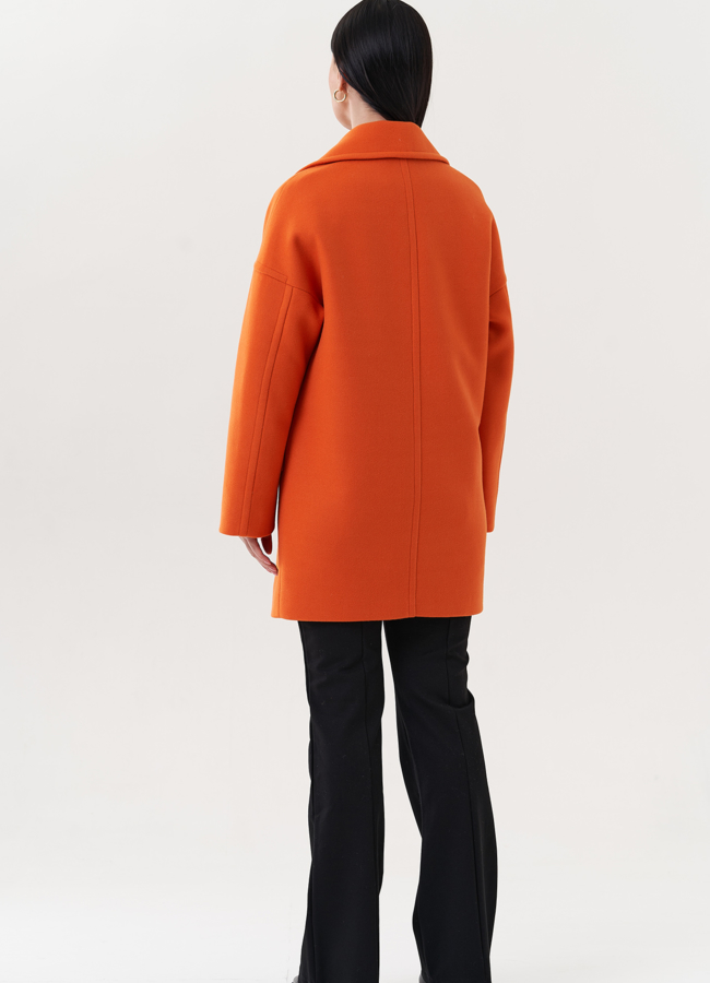 Двубортное пальто оранжевого цвета модель № 26783 универмаг малина