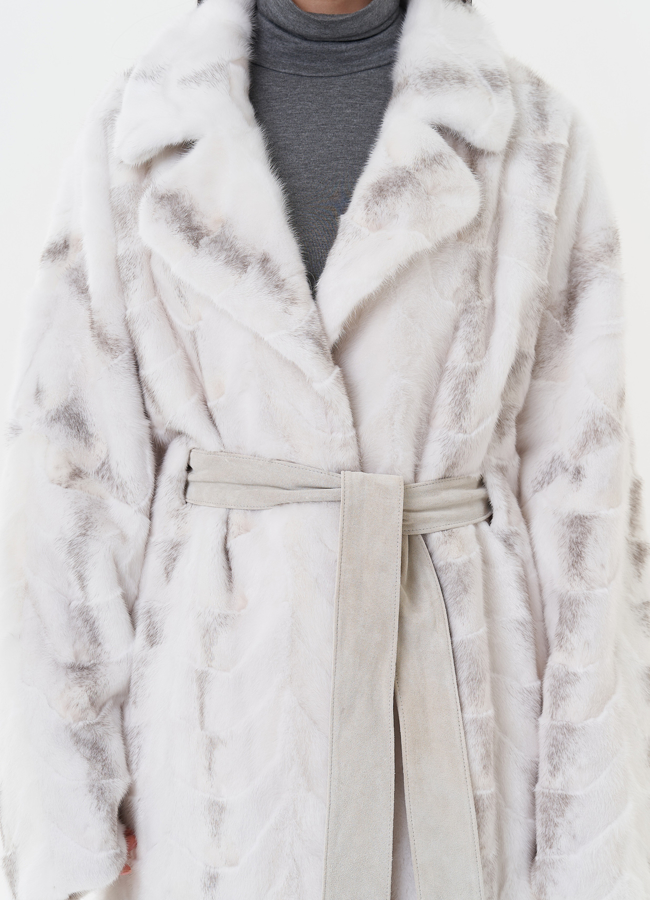 Шуба из скандинавской норки с английским воротником модель № 27635 универмаг малина