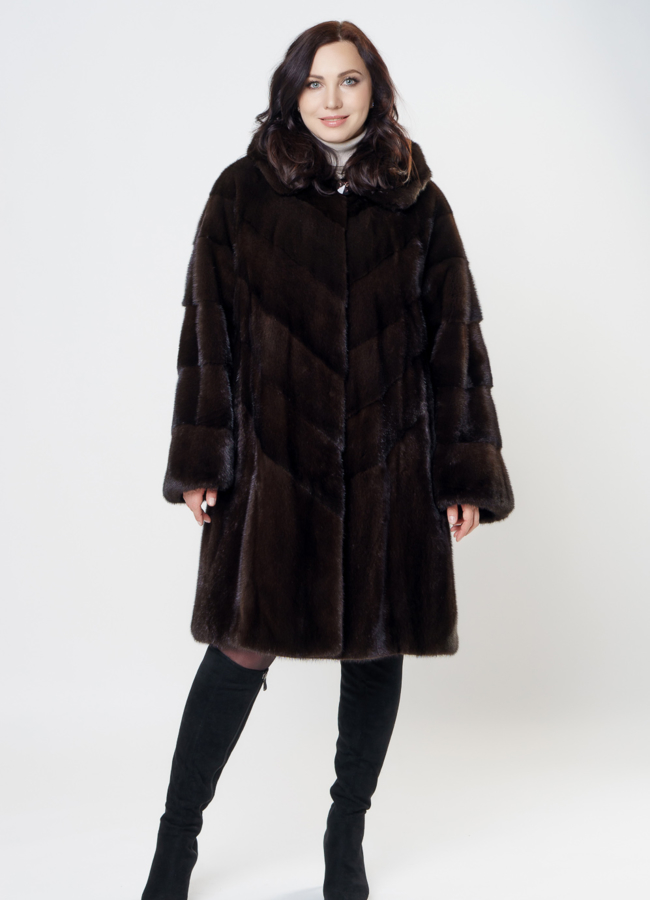 фото Шуба из скандинавской норки с капюшоном коричневого цвета модель № S-902
