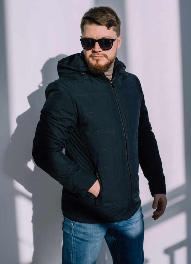 фото Мужская  утепленная куртка с капюшоном  модель № 22418