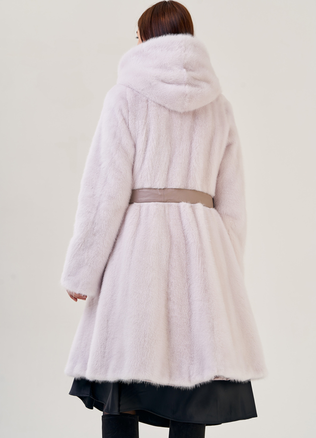 Светлая норковая шуба с капюшоном модель № 78827 в кредит