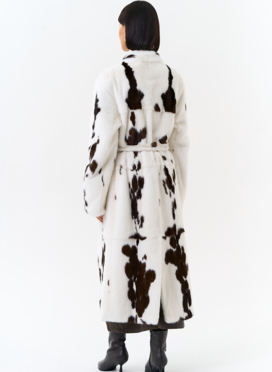 Шуба из меха норки в расцветке 