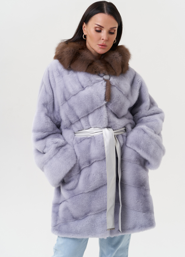 Шуба из меха норки под пояс с капюшоном из куницы модель № 27575 меха малина