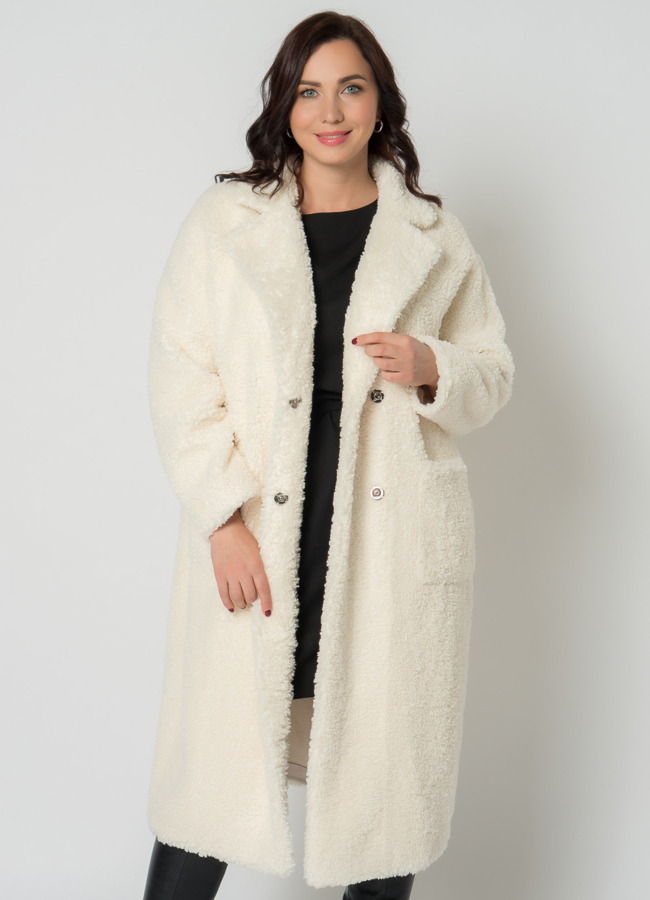 Пальто из эко меха белого цвета с английским воротником модель № 19433 универмаг малина
