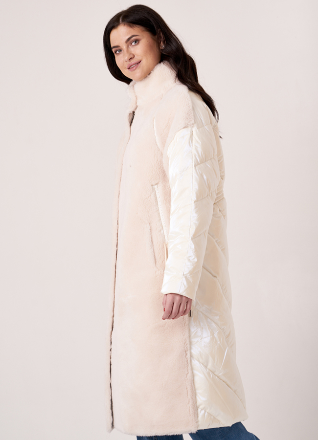 фото Белый пуховик с шерстью модель № 2112