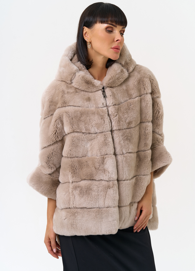 Короткая шуба из меха кролика с капюшоном модель № 25886 в рассрочку Короткая шуба из меха кролика с капюшоном модель № 25886 в рассрочку