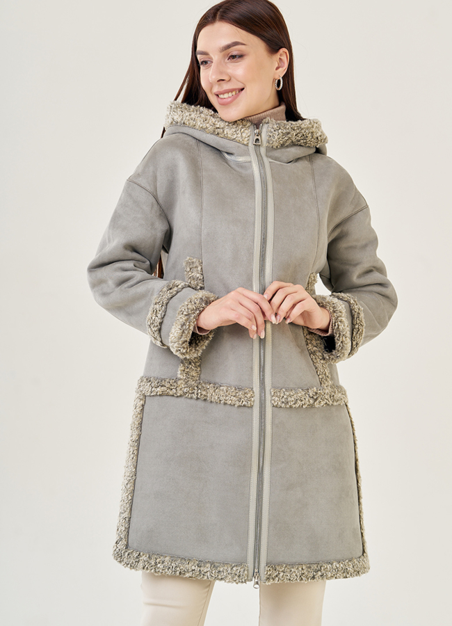 Женская дубленка из эко кожи с капюшоном светло-зеленого цвета модель № 23068 меха малина