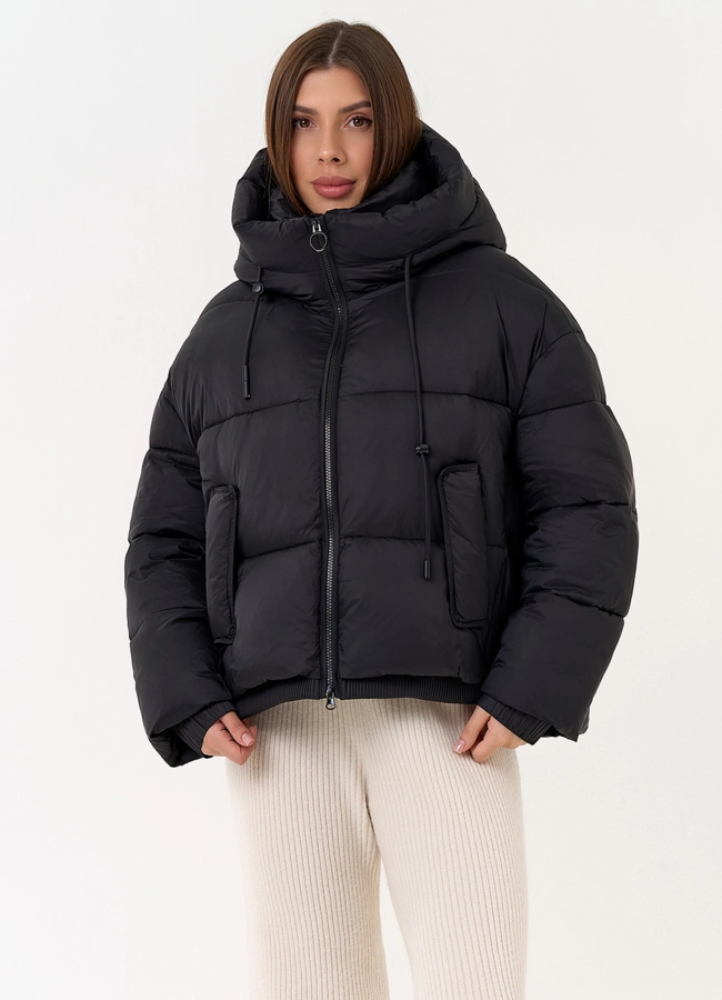 Женский короткий пуховик черного цвета модель № 31589 универмаг малина