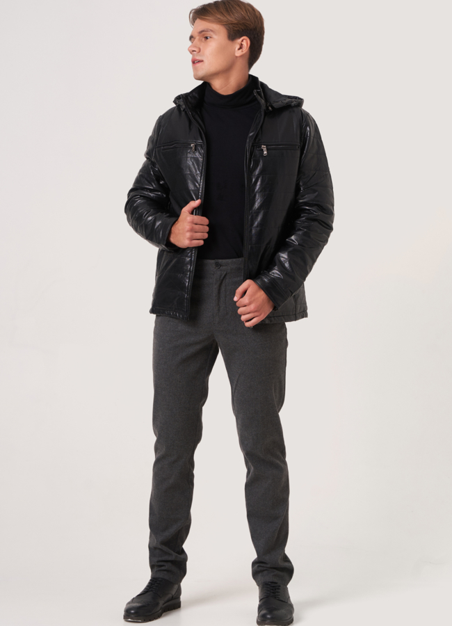 Черная кожаная куртка на молнии с капюшоном  модель № 789 в кредит