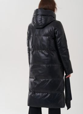 Женский пуховик из эко кожи с капюшоном