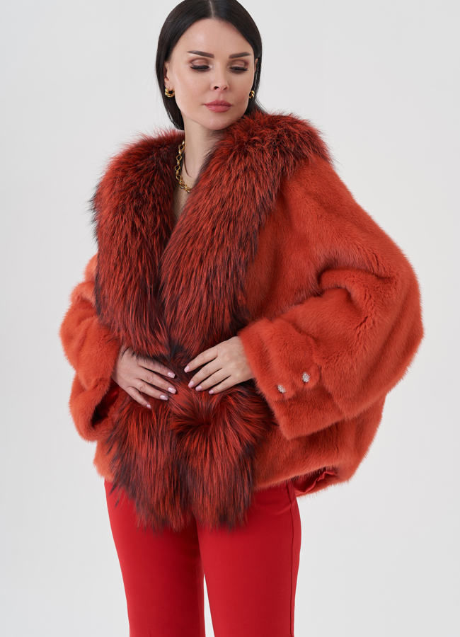 Женская норковая шуба  модель № 24660 меха малина