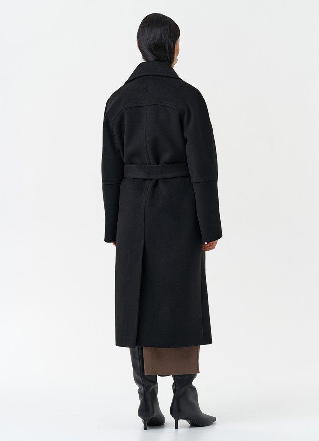 Двубортное женское пальто  с английским воротником модель № 28677 в кредит