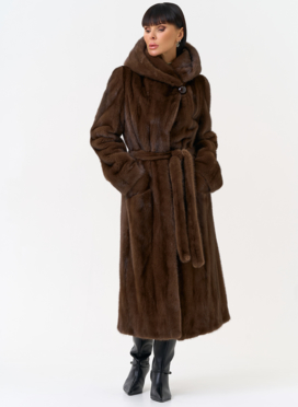 Женская шуба из меха норки с капюшоном 