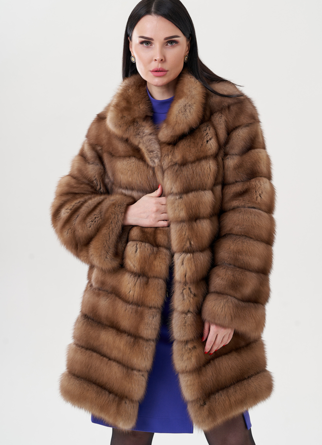 Шуба из куницы с воротником стойка модель № 24501 меха малина