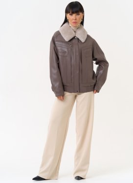 Женская утепленная куртка из эко кожи в бежевом цвете Женская утепленная куртка из эко кожи в бежевом цвете