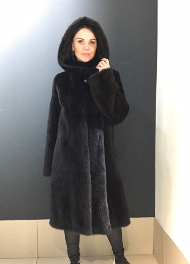 Норковая шуба с капюшоном в цвете махагон  модель № А-10 в кредит