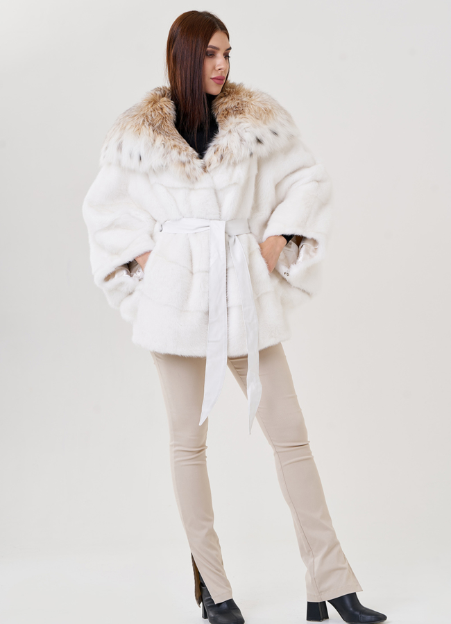 фото Белая шуба оверсайз с рысью модель № 23305