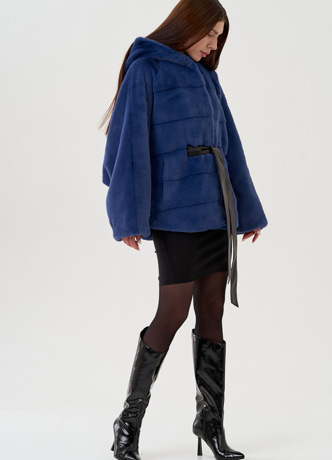 Укороченная шуба из эко меха с поясом модель № 81539 универмаг малина