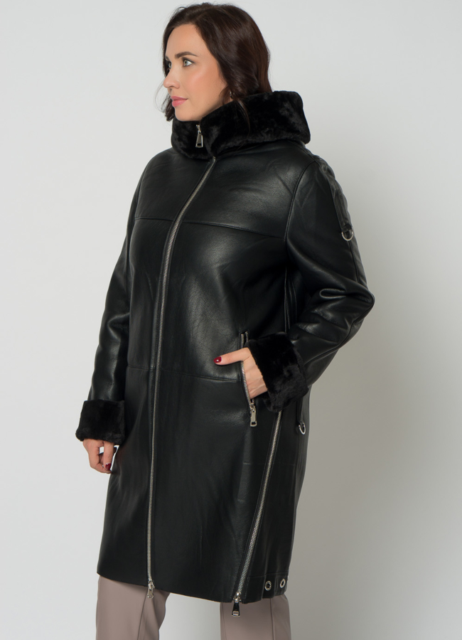 Удлиненная эко дубленка черного цвета на молнии модель № 74538 в кредит