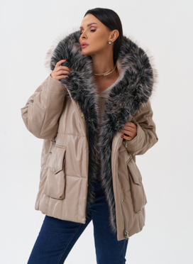 Пуховик из эко кожи с капюшоном из эко меха 