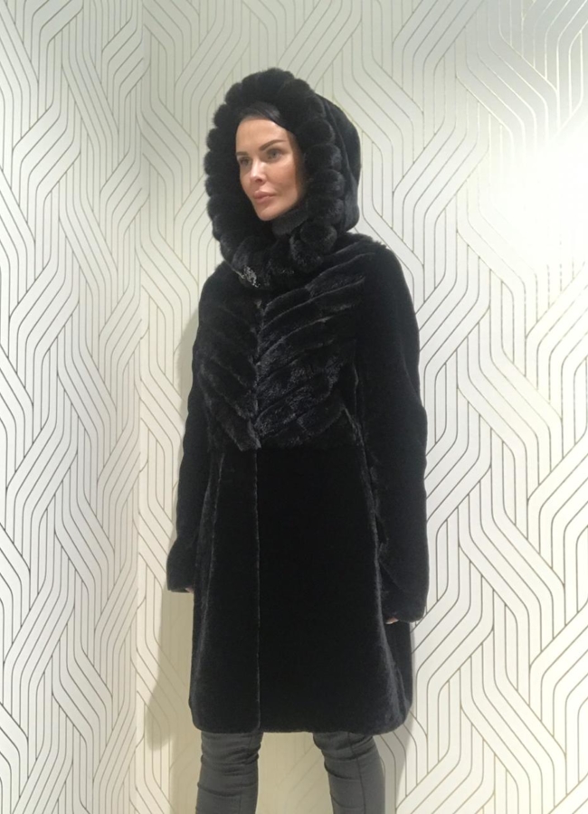 Шуба из мутона модель № 402/6 меха малина