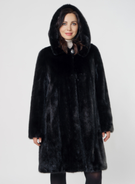 Черная норковая шуба с капюшоном