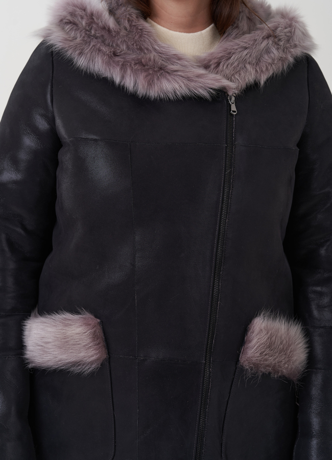 Женская дубленка с капюшоном  модель № 25771 универмаг малина