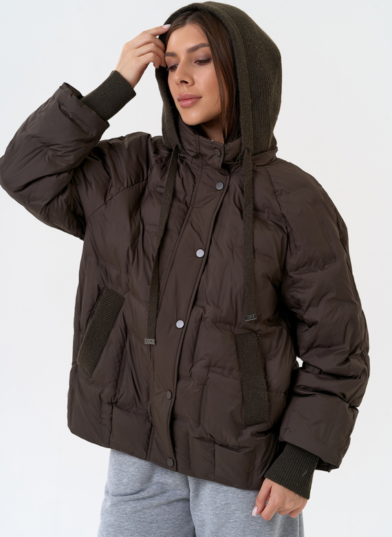 Женская куртка с трикотажным капюшоном