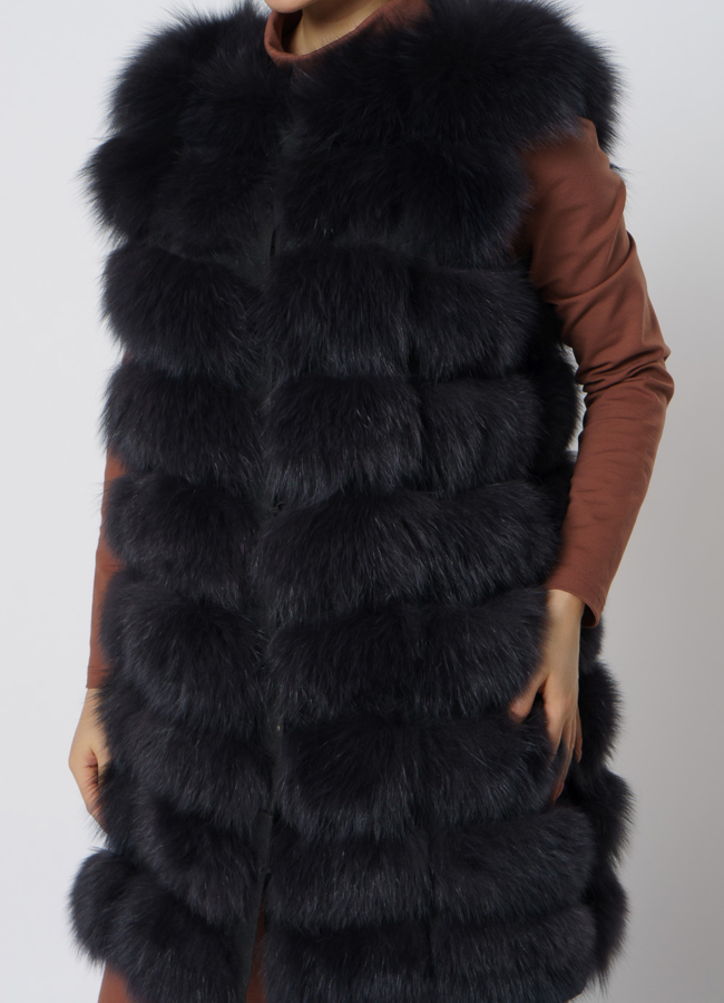 Удлиненная меховая жилетка из песца в цвете графит модель № 21719 универмаг малина