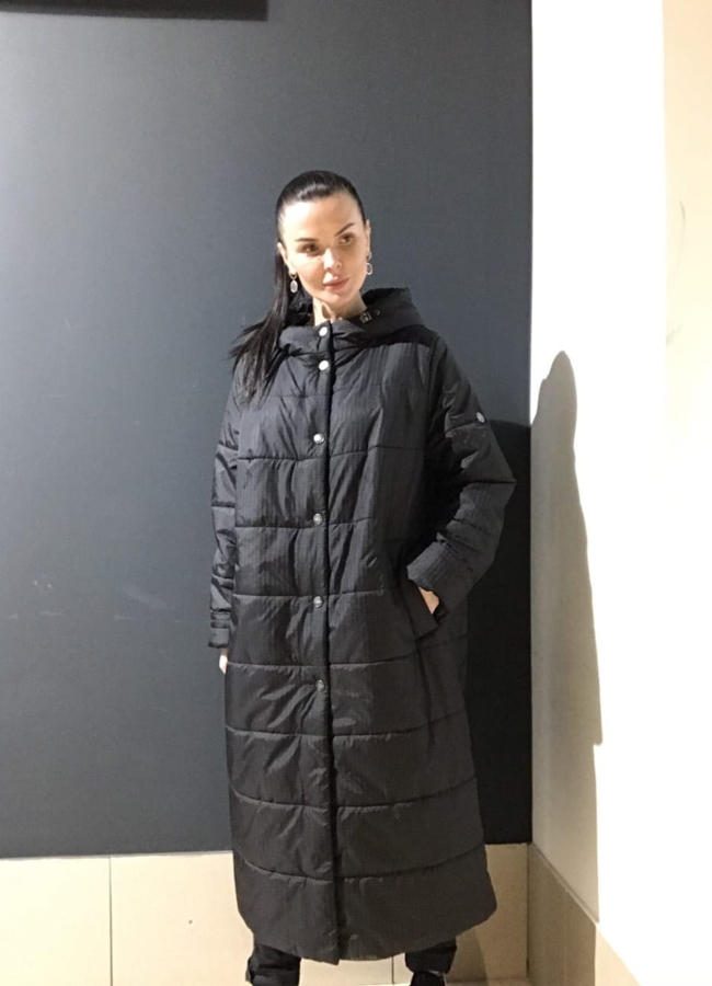 фото Утепленный женский плащ в черном цвете модель № Дотта