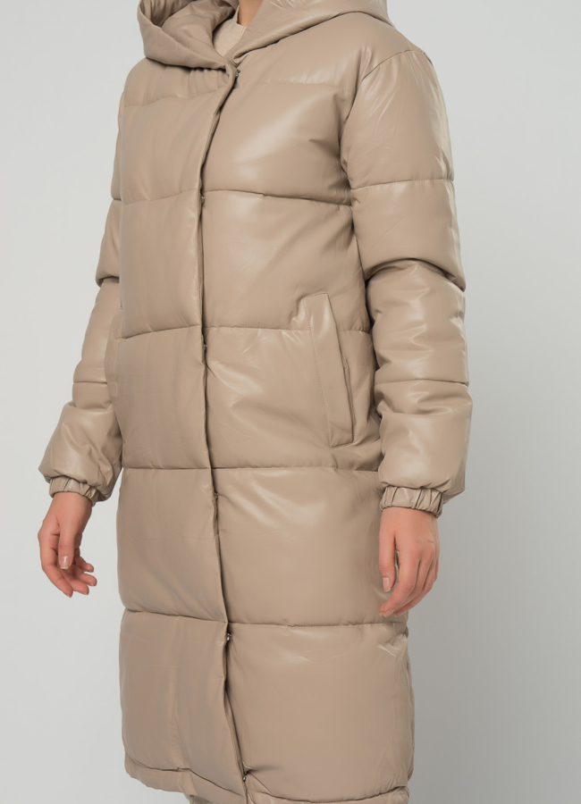 Длинный пуховик из эко кожи модель № 73321 универмаг малина