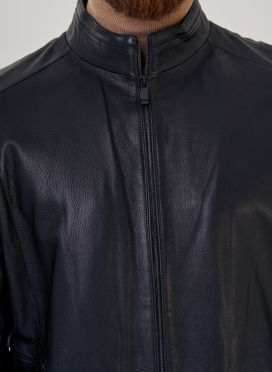 Куртка мужская из натуральной кожи с воротником стойкой 