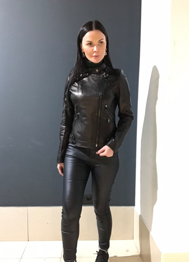 Кожаная куртка-косуха модель № 6190 меха малина