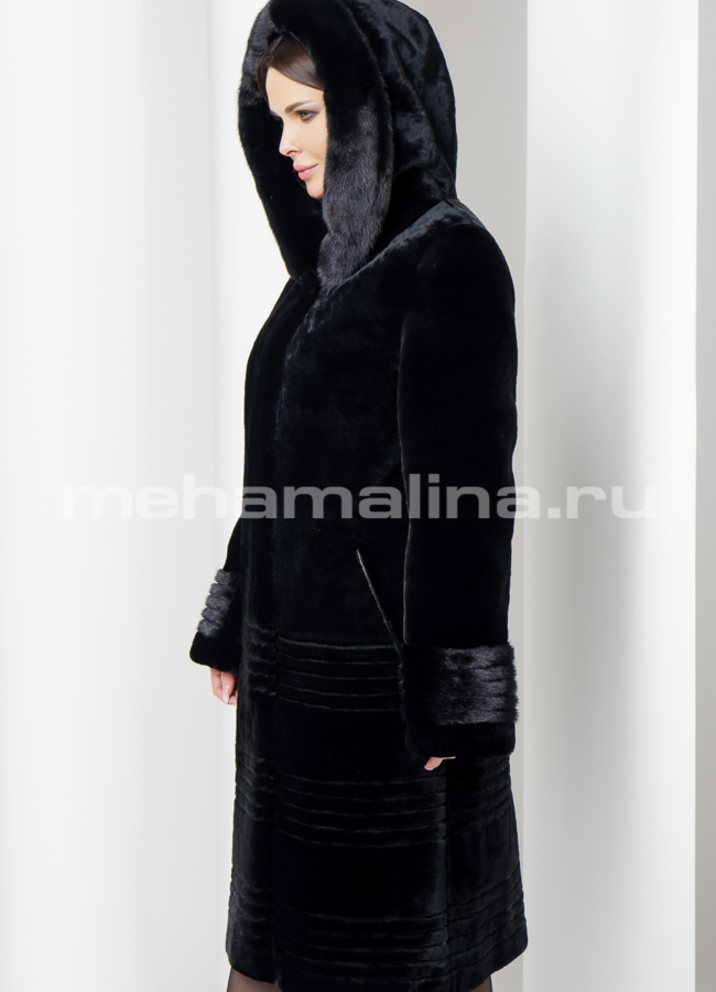 Шуба черного цвета с капюшоном модель № S-562/1 универмаг малина