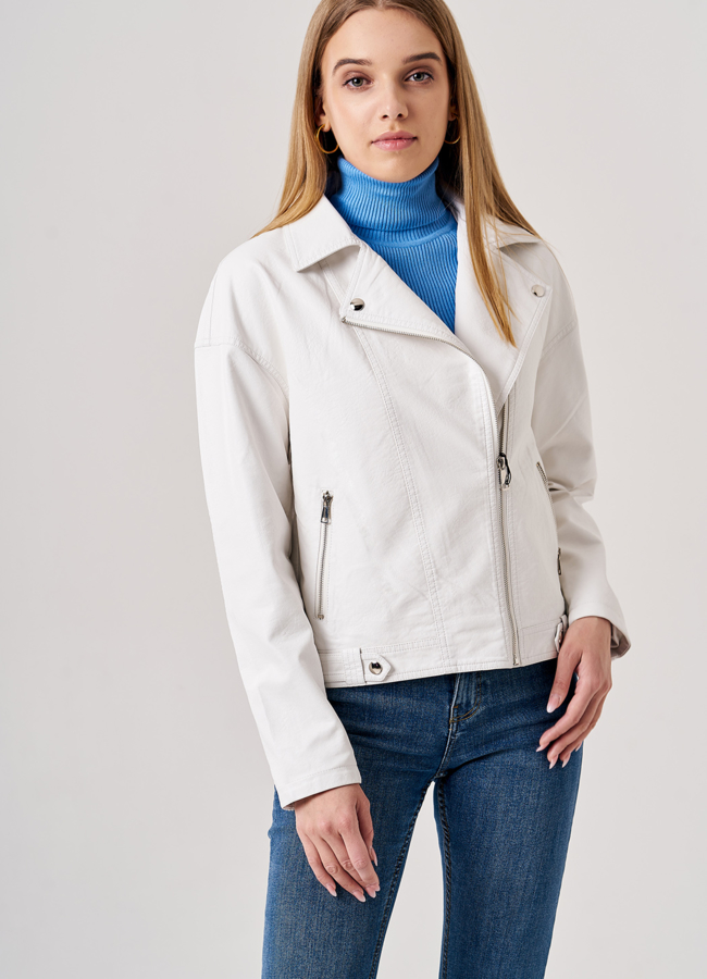 Белая куртка из искусственной кожи модель № 165-1 меха малина