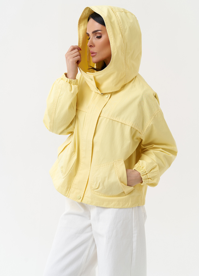 Женская ветровка желтого цвета с капюшоном модель № 30441 универмаг малина