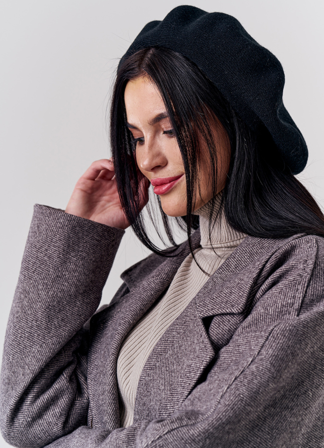 фото Берет женский черного цвета модель № 21752