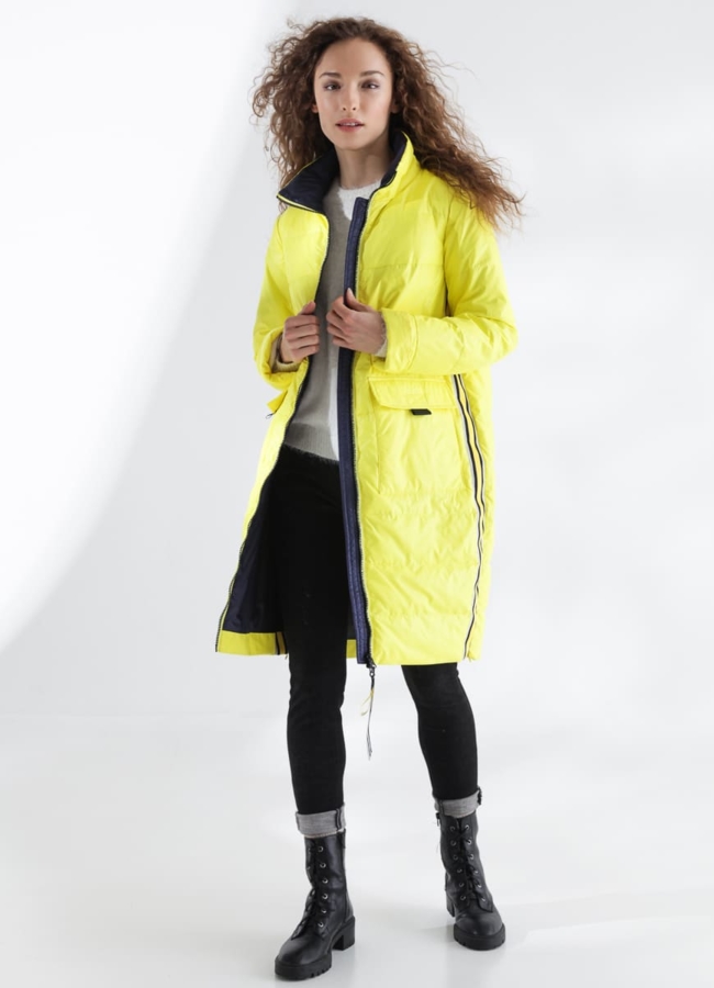 Плащ женский желтого цвета модель № 7723 в кредит