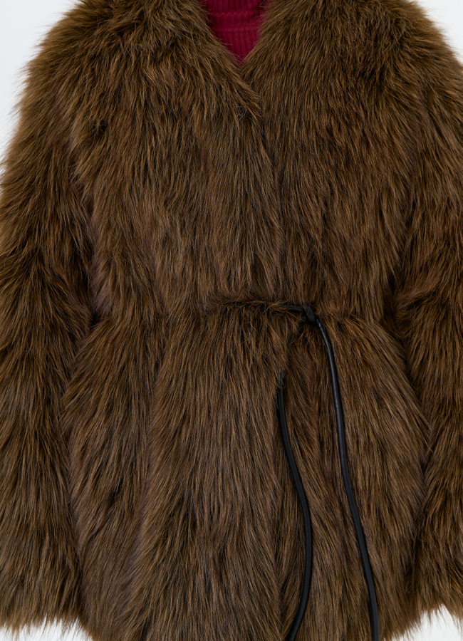 Женская шуба из эко меха с декоративным поясом модель № 31263 универмаг малина Женская шуба из эко меха с декоративным поясом модель № 31263 универмаг малина