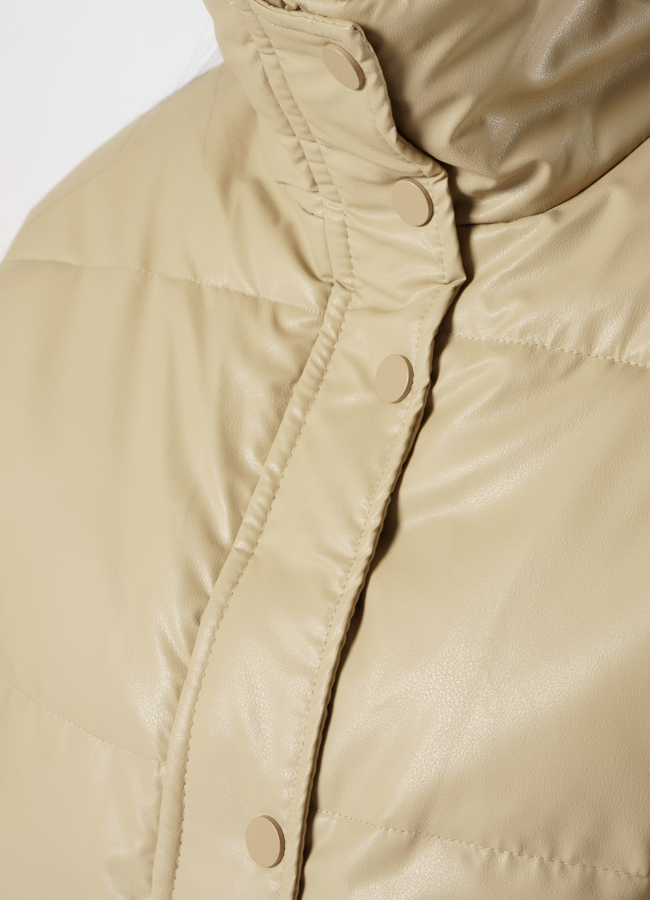 Куртка из эко кожи утепленная бежевого цвета модель № 505 универмаг малина