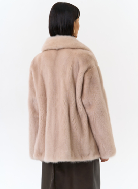 Шуба из меха норки с английским воротником