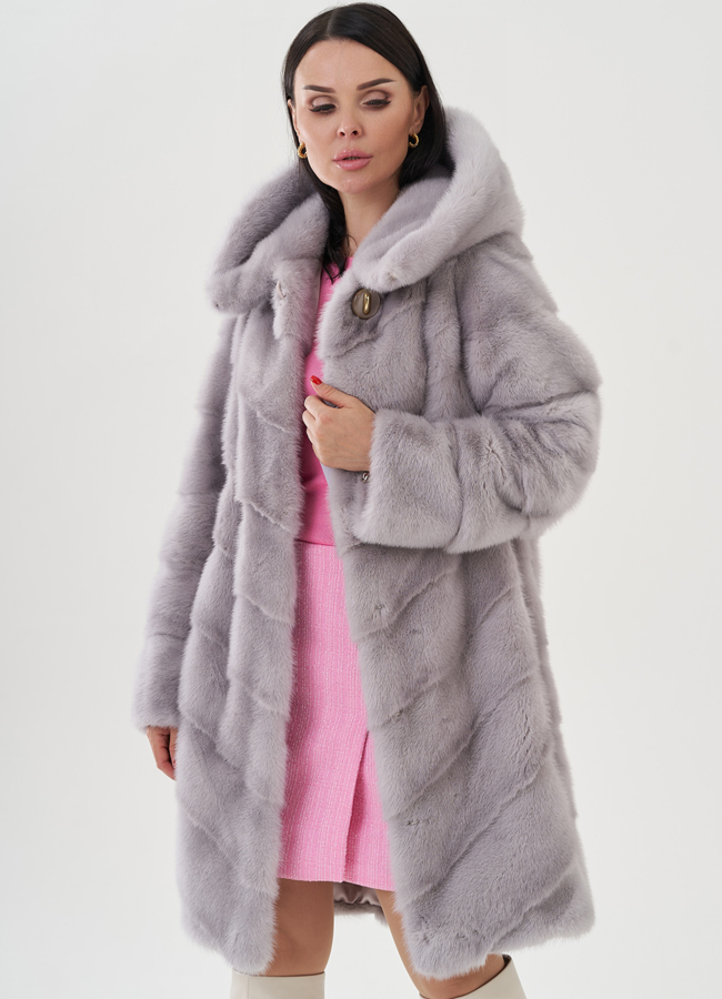 Шуба фиолетового цвета из норки с капюшоном модель № 24716 универмаг малина