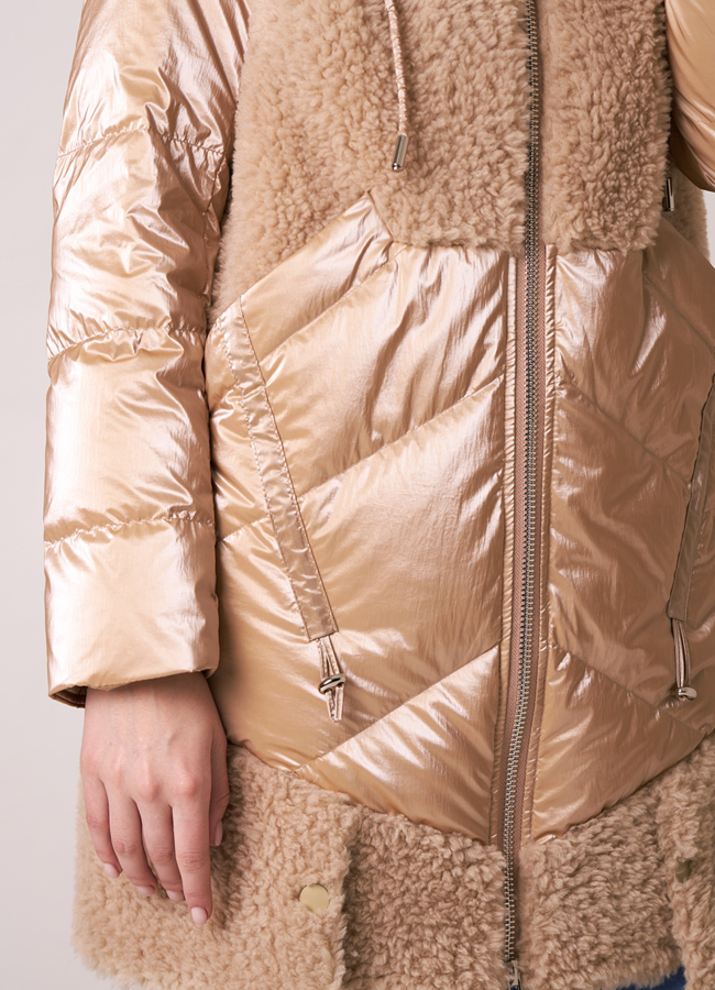 Пуховик с шерстью на молнии с капюшоном модель № 912-1 в кредит