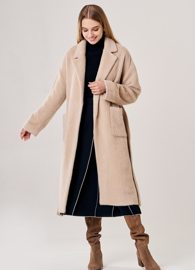 Пальто женское бежевого цвета с поясом модель № T4F W9822 в рассрочку