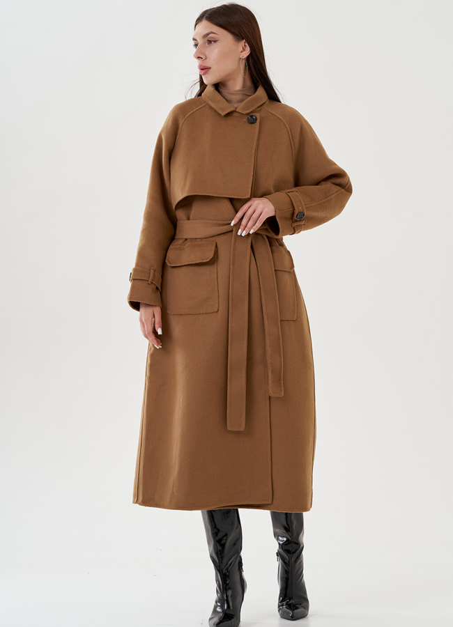 фото Женское пальто с поясом и отлетной кокеткой модель № 81820